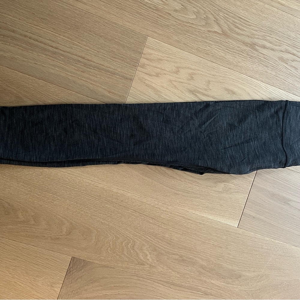 Lululemon Align Size 2 Charcoal Gray Leggings 25” - Picture 4 of 4